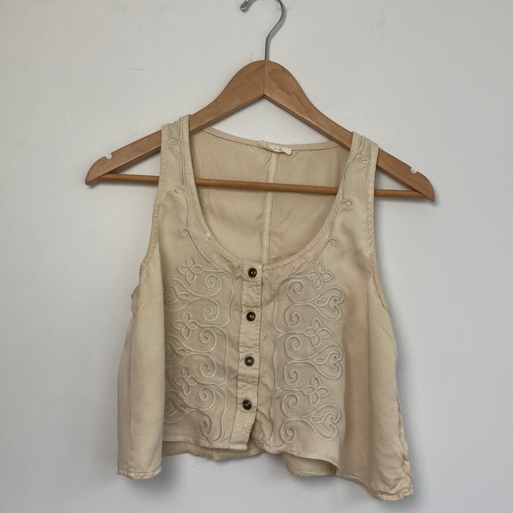 Free to Fly| Cream Colored  Cropped Embroidered Tank Top